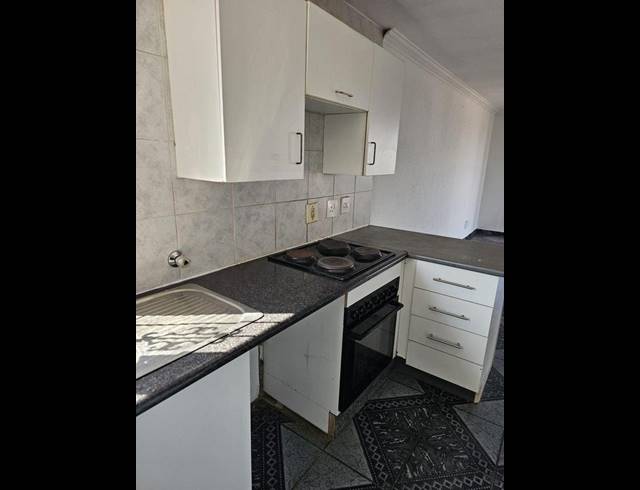 2 BEDROOM TOWNHOUSE FOR SALE IN RIDGEWAY